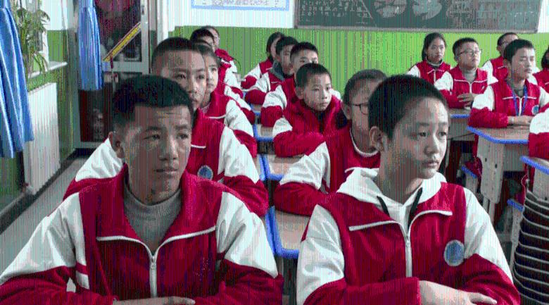 市人大代表、易宝支付有限公司首席数字官杨赫：“大模型”要加快与实际应用场景的结合落地